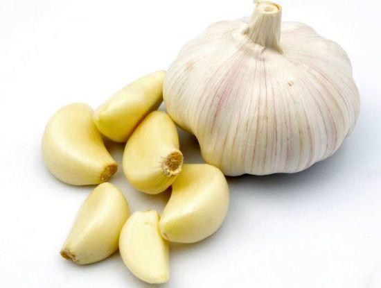 รูปภาพ:https://www.organicfacts.net/wp-content/uploads/2013/05/Garlic2.jpg