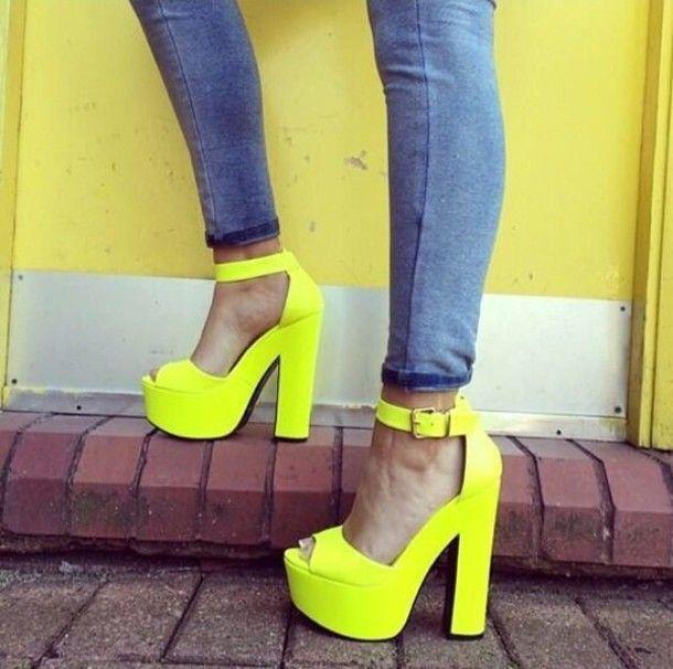รูปภาพ:http://picture-cdn.wheretoget.it/aiqnjd-l-610x610-shoes-yellow-heels-bright+colored-neon+yellow+heels-high+heels-highlight-platform+high+heels-highlighteryellow-fluorescent+yellow.jpg