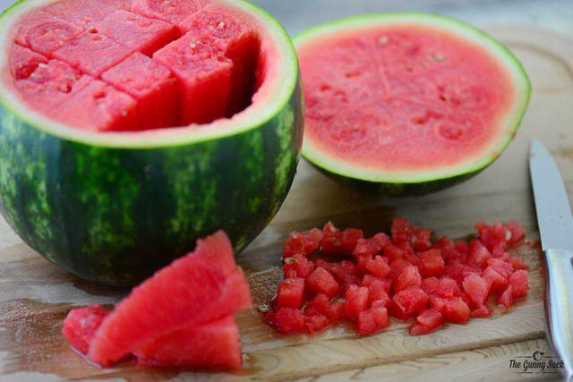 รูปภาพ:http://www.thegunnysack.com/wp-content/uploads/2016/07/Watermelon-Salad.jpg
