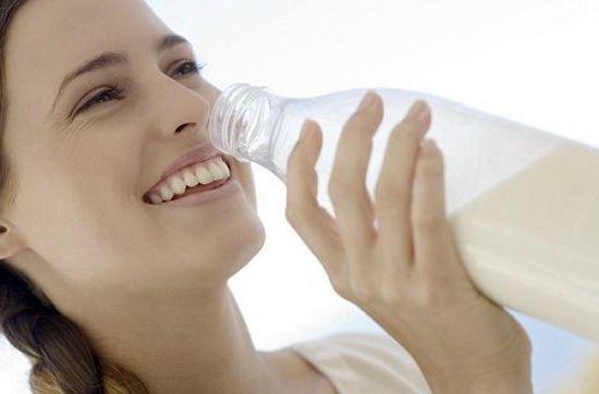 รูปภาพ:http://www.thaimedicalnews.com/wp-content/uploads/drink-milk-to-neutralize-garlic-breath.jpg