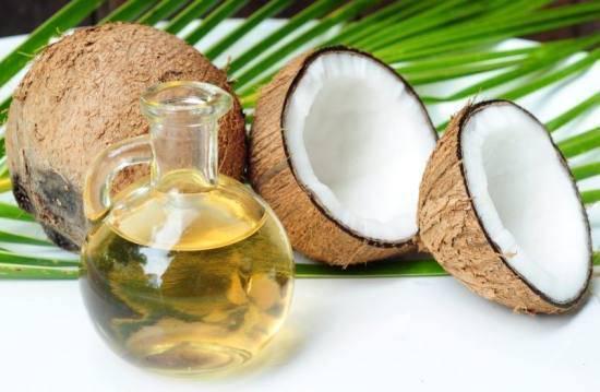 รูปภาพ:https://www.organicfacts.net/wp-content/uploads/2013/05/Coconut-and-Coconut-Oil.jpg