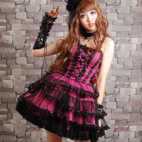 รูปภาพ:http://orig06.deviantart.net/608f/f/2012/255/4/1/slim_popular_red_lolita_punk_dress_costume_by_wigisfashion-d5ej2qc.jpg