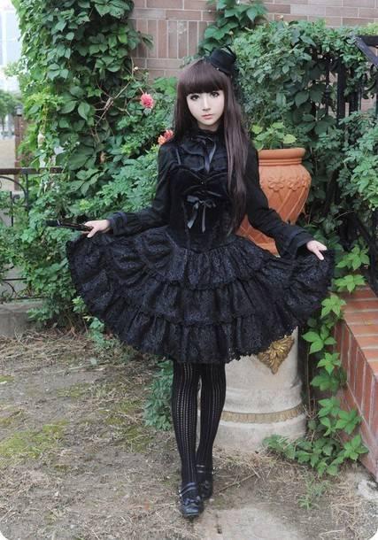 รูปภาพ:http://picture-cdn.wheretoget.it/r9wc47-l-610x610-dress-lolita+dress-lolita-gothic+lolita-black+lolita+dress.jpg