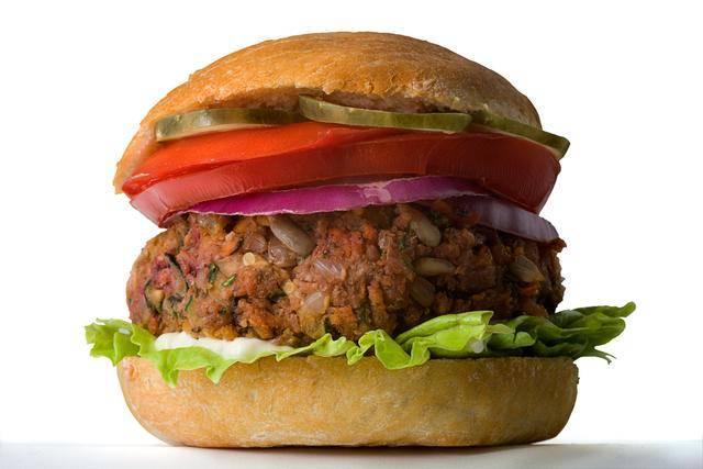 รูปภาพ:http://www.chowstatic.com/assets/recipe_photos/11-10-14/10988_veggie_burger.jpg