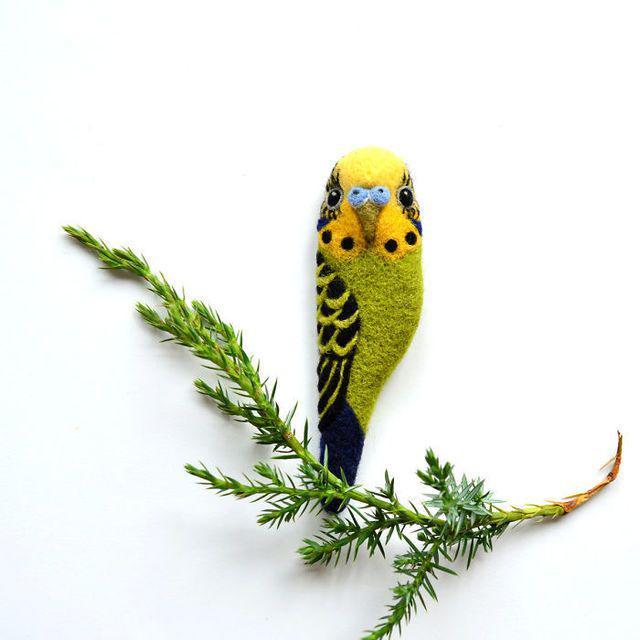 รูปภาพ:http://static.boredpanda.com/blog/wp-content/uploads/2016/12/Making-needle-felted-birdies-with-wonder-about-natures-art-in-my-heart-58491e2cb6390__700.jpg