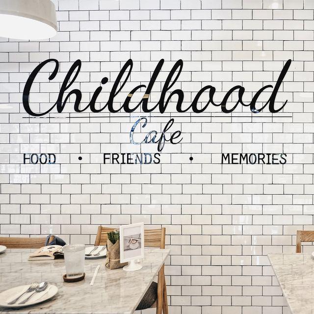 ภาพประกอบบทความ มาย้อนวัยวันวานที่ Childhood Cafe คาเฟ่ย่านอโศกเปิดใหม่ที่ควรไปเช็คอิน