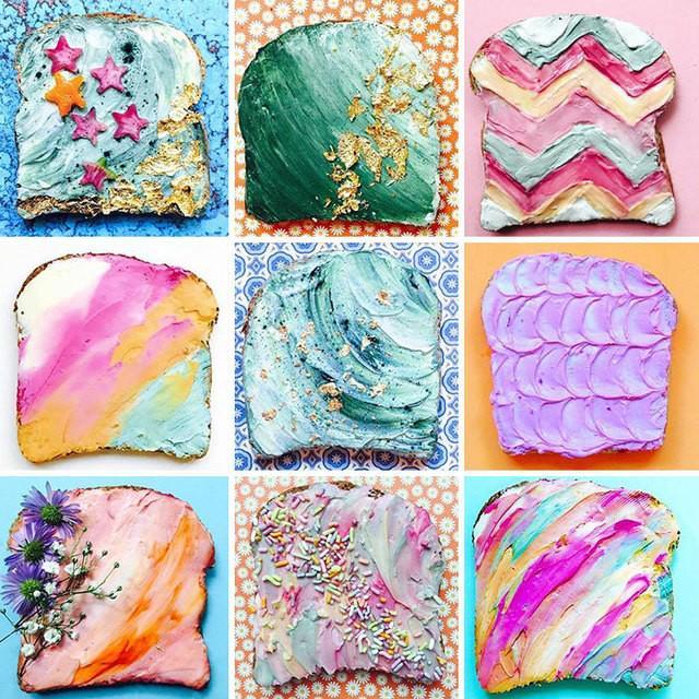 ภาพประกอบบทความ มื้อเช้าสุดคัลเลอร์ฟูล! ไอเดีย ขนมปังปิ้งนางเงือก "Mermaid Toast" ช่วยเพิ่มสีสันให้กับชีวิต!