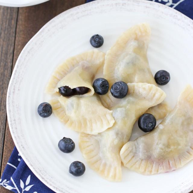 ภาพประกอบบทความ Blueberry Vareniki เมนูเกี๊ยวไส้บลูเบอร์รี่หอมหวาน อร่อยฟินถึงใจแบบไม่เหมือนใคร