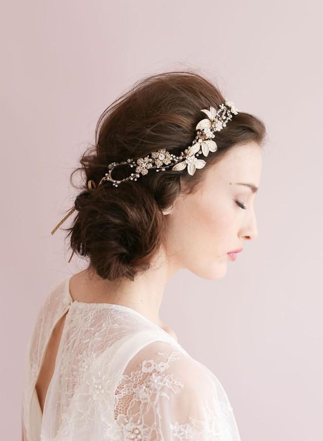 รูปภาพ:http://www.hairsea.com/wp-content/uploads/2015/10/Best-Exquisite-Hair-Adornments-for-the-Bride7.jpg