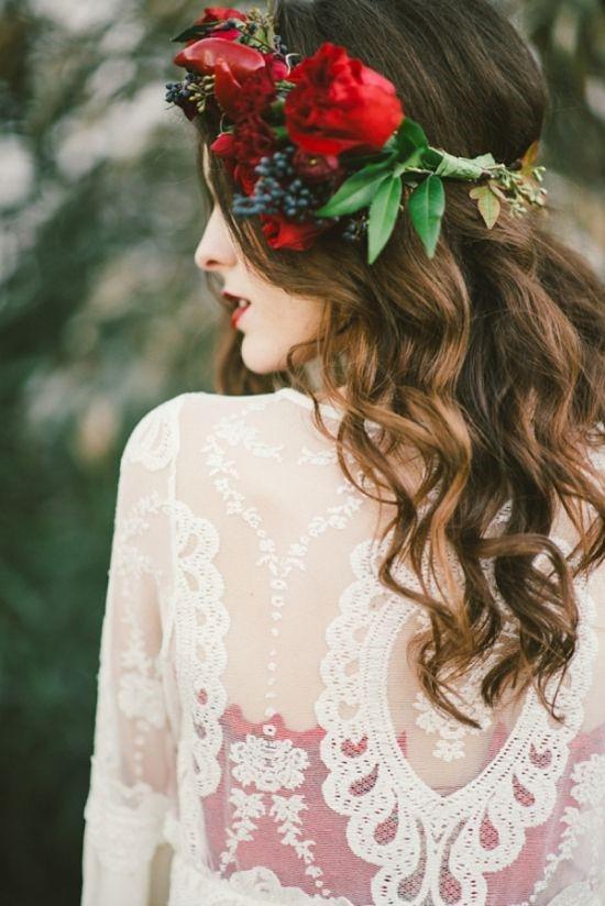 รูปภาพ:http://www.hairsea.com/wp-content/uploads/2015/10/Best-Exquisite-Hair-Adornments-for-the-Bride101.jpg