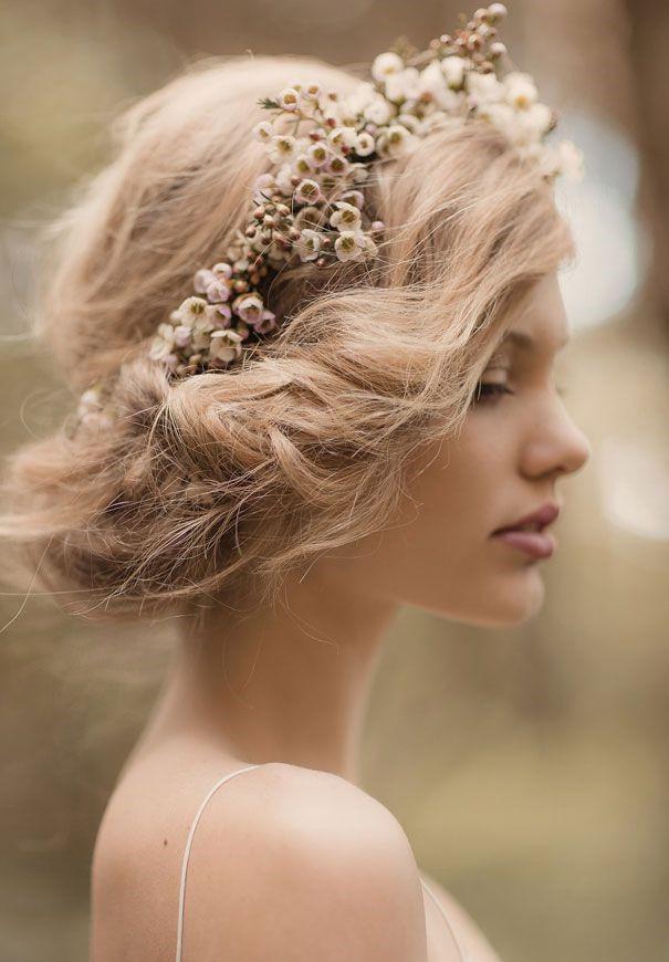 รูปภาพ:http://www.hairsea.com/wp-content/uploads/2015/10/Best-Exquisite-Hair-Adornments-for-the-Bride61.jpg