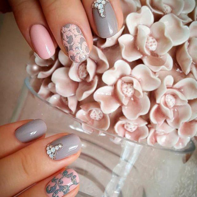 รูปภาพ:https://naildesignsjournal.com/wp-content/uploads/2017/06/perfect-nails-art-ideas-pink-grey-nails.jpg