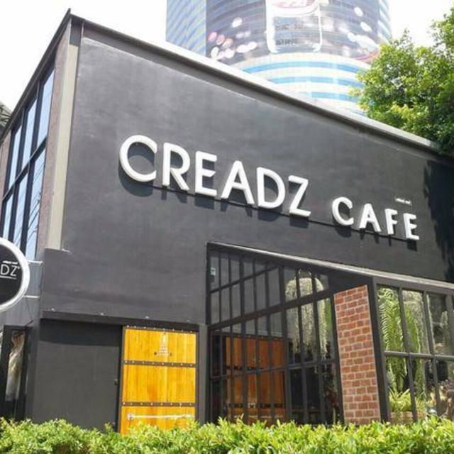 ภาพประกอบบทความ รีวิวร้าน Creadz Cafe ร้านกาแฟชิลล์ๆ นั่งสบายของหมอริท