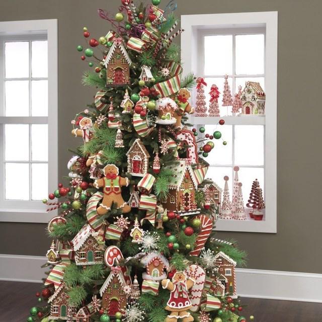 ภาพประกอบบทความ 20 ไอเดีย "Christmas Tree" ตกแต่งต้นไม้ในบ้านให้ดูสวยเด่น!