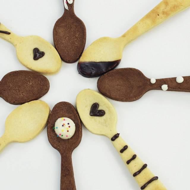ภาพประกอบบทความ เมนู 'Shortbread Spoon Cookies' คุกกี้ช้อนกินได้ น่ารักมุ้งมิ้ง (・ω<)