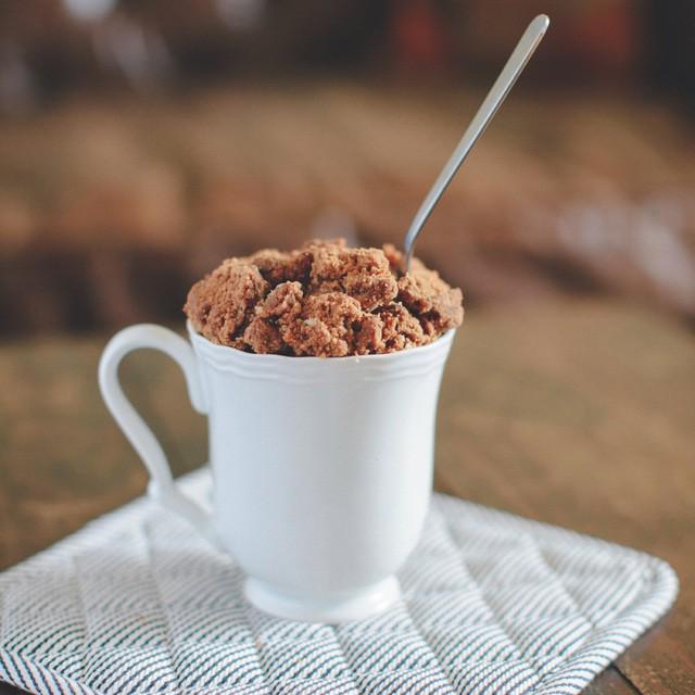 ภาพประกอบบทความ ชวนทำ "เค้กกาแฟในแก้วมัค" เมนูเค้กอร่อยง่ายภายในห้านาที 😋