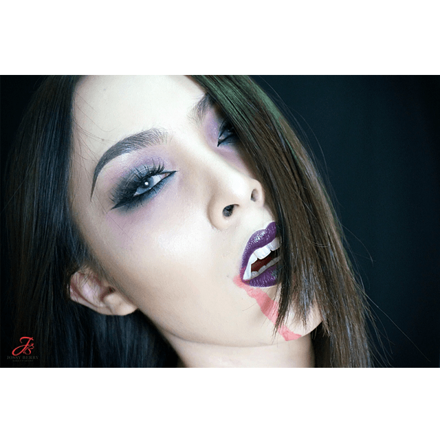 ภาพประกอบบทความ How To : Vampire Halloween Makeup แต่งหน้าเป็นแวมไพร์