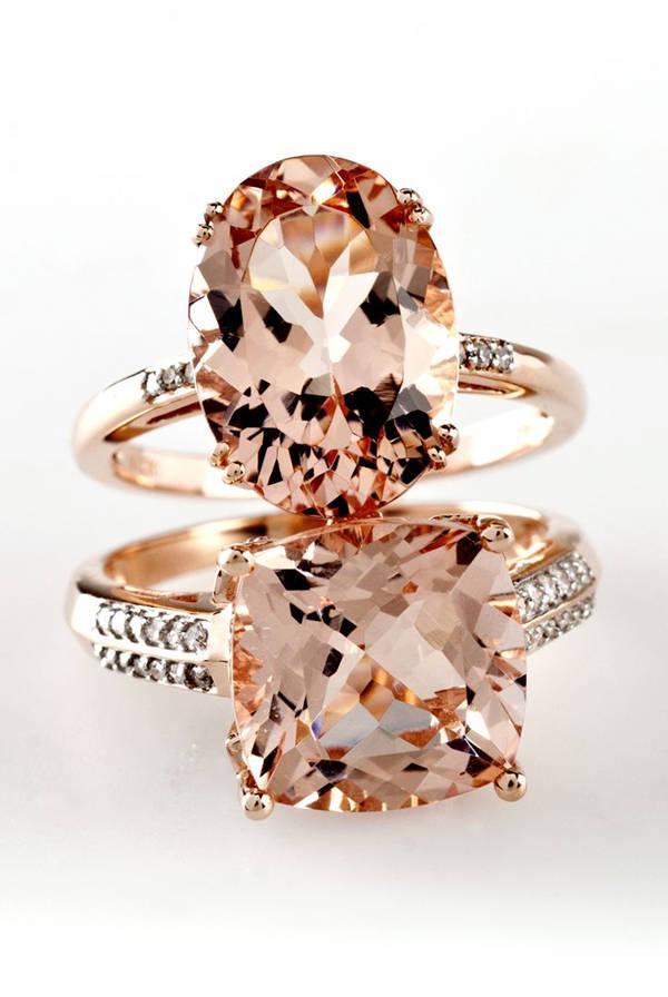 รูปภาพ:http://www.elegantweddinginvites.com/wp-content/uploads/2015/04/Morganite-and-Diamond-Rose-Gold-Engagement-Rings.jpg