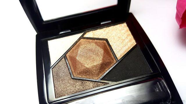 รูปภาพ:https://www.makeupandbeautyforever.com/wp-content/uploads/2016/05/Maybelline-Color-Sensational-Diamonds-EyeShadow-Palette-Topaz-Gold-Review-Swatches-pigmentation-922x519.jpg