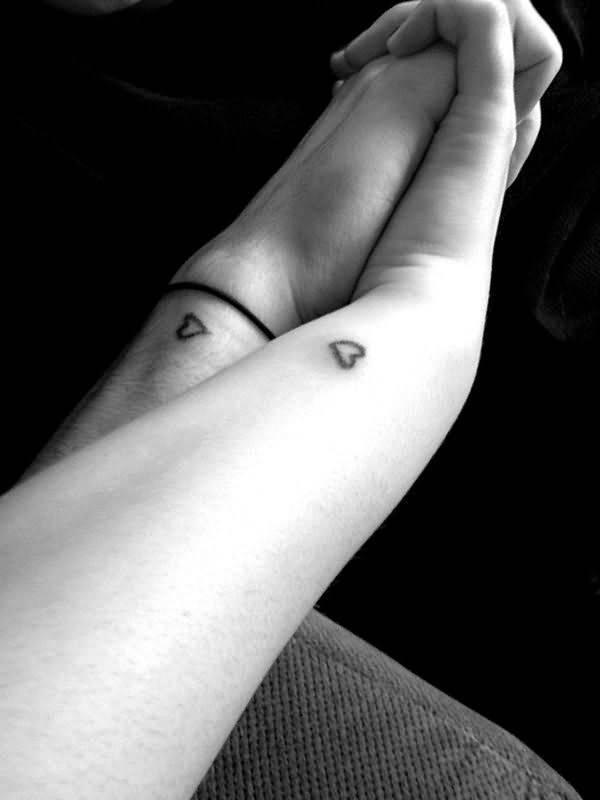 รูปภาพ:http://www.tattoostime.com/images/482/Beautiful-Tiny-Heart-Couple-Tattoo.jpg