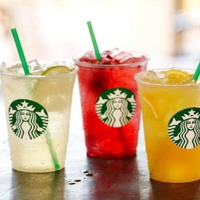 ภาพประกอบบทความ เพิ่มความสดชื่น เอาใจสาวกสตาร์บัคส์ที่ไม่ดื่มกาแฟ กับเมนู 'Starbucks Refreshers' ที่อร่อยเวอร์ไม่แพ้กัน!