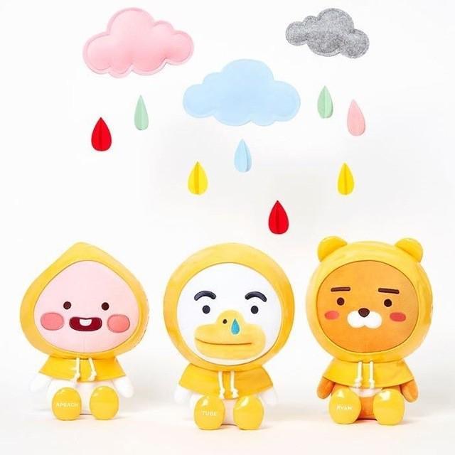 ภาพประกอบบทความ ชุ่มฉ่ำต้อนรับหน้าฝน กับ Rainbow Little Friends คอลเลคชั่นสุดคิ้วท์จาก Kakao Friends🌧