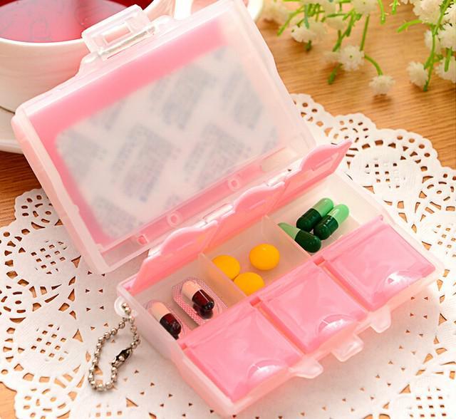 รูปภาพ:https://ae01.alicdn.com/kf/HTB1LLtLKpXXXXadXpXXq6xXFXXXf/New-Cartoon-Cute-Pill-Box-Pastillero-Portable-Mini-Pill-Container-Case-Folding-Vitamin-Medicine-Pill-Organizer.jpg