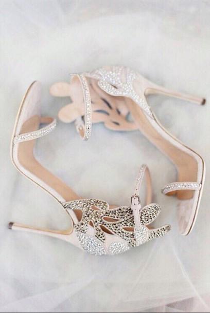 รูปภาพ:http://picture-cdn.wheretoget.it/viuf6r-l-610x610-shoes-blush+heels-blush-heels-applique-prom+shoes-strappy+heels-studded+shoes-high+heel+sandals-wedding+shoes-heals-beautiful-hot-sexy-white-ankle+strap+open+toe+jeweled-stilettos.jpg