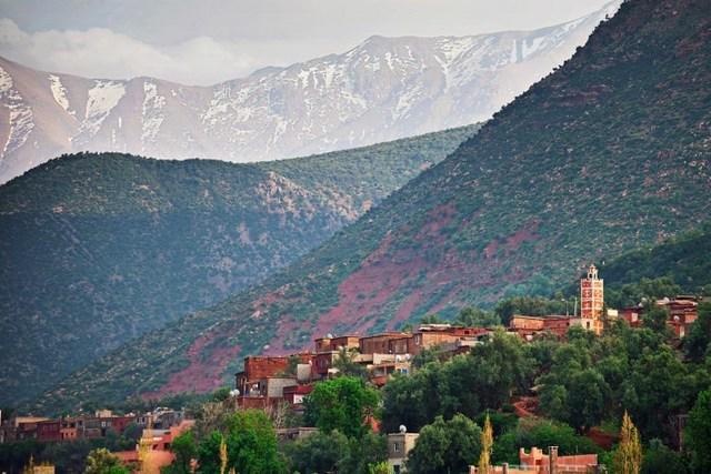 รูปภาพ:http://cdn.touropia.com/gfx/d/best-places-to-visit-in-morocco/high_atlas.jpg?v=fe328ce1d2b4fdef317dc4b919e3161f