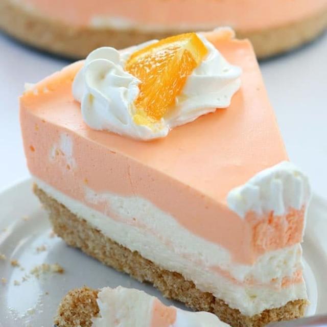 ภาพประกอบบทความ ชวนเข้าครัวทำเมนู 'ชีสเค้กครีมส้ม' อร่อยหวานมันเต็มคำ ไม่อ้วนก็ให้มันรู้ไป!! 😘🍊