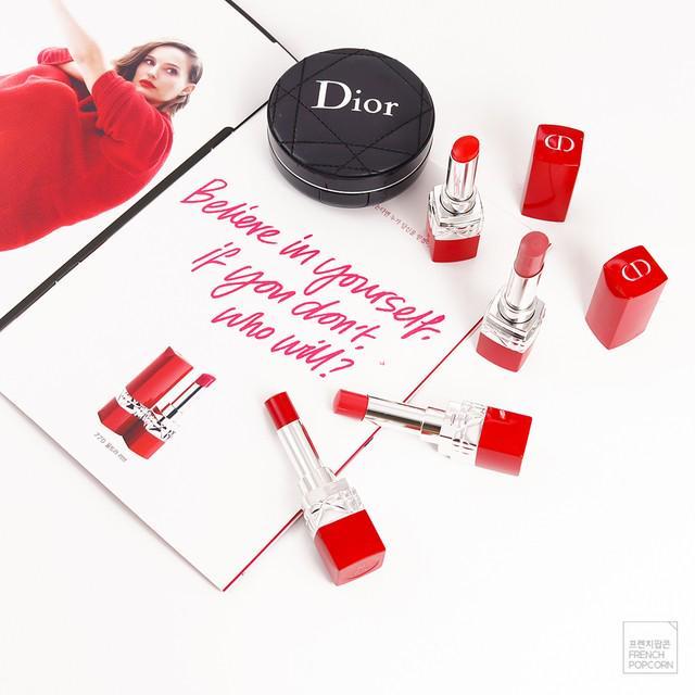 ภาพประกอบบทความ แซ่บ! 'Dior Rouge Dior Ultra Rouge Lipstick' ลิปตัวใหม่ แพ็กเกจสีแดงสุดร้อนแรง สวย เฉียบ ไร้ที่ติ