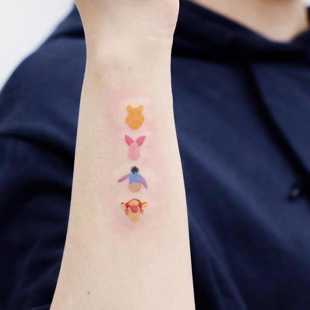 ภาพประกอบบทความ จัดความน่ารัก กับ" Colorful little tattoo" รอยสักเล็กๆ หลากสีสัน สวยสดใส จาก IG : haenytattoo