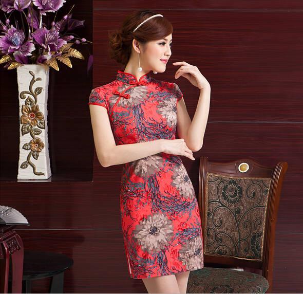 รูปภาพ:http://g03.a.alicdn.com/kf/HTB1pkX9JXXXXXXFaXXXq6xXFXXXi/New-Chinese-Traditional-Dress-Summer-Style-Fashion-Vintage-Cheongsam-Qipao-Elegant-Short-Printed-Party-Dresses-Women.jpg
