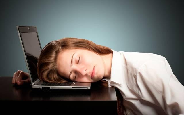รูปภาพ:http://beautifulhdwallpaper.com/wp-content/uploads/2014/09/Woman-sleep-on-laptop-very-funny-photo.jpg