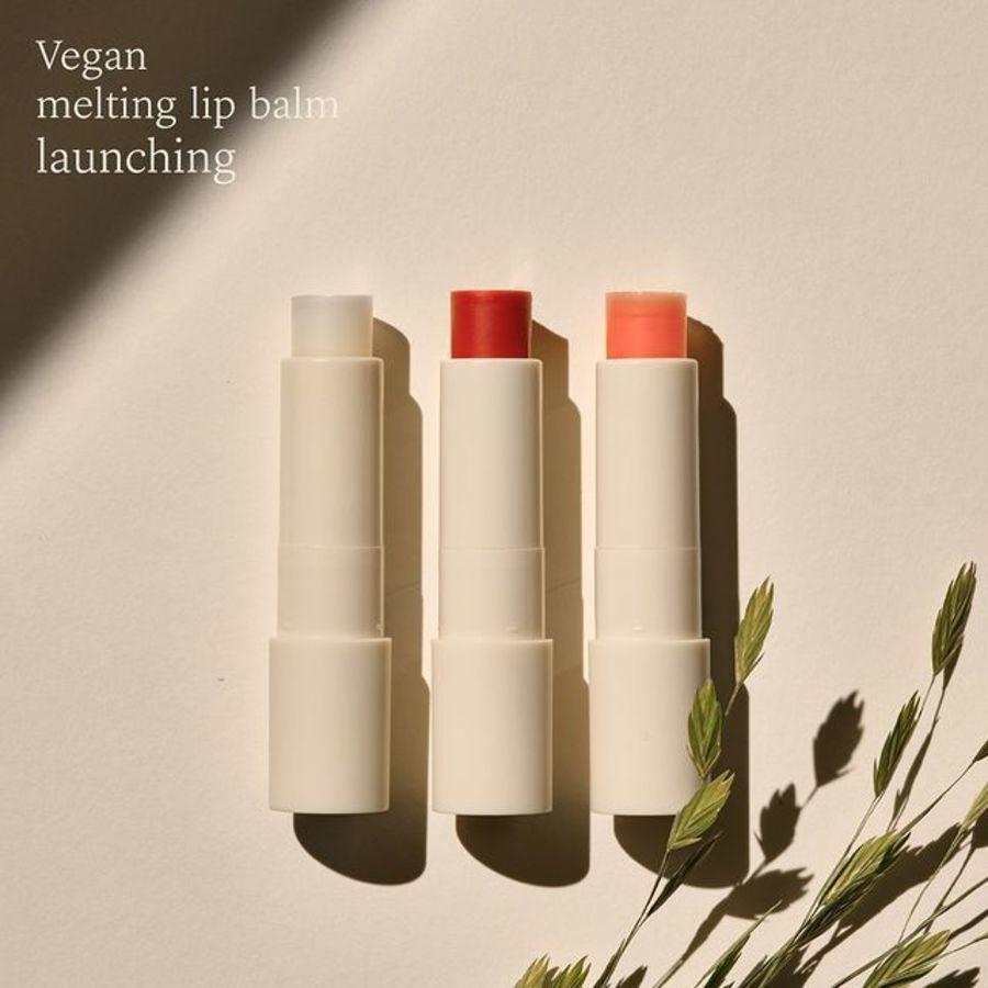ภาพประกอบบทความ ริมฝีปากชุ่มชื้น ดูสดใส 'Morebella Vegan Melting Lip Balm' ลิปบาล์มวีแกน ที่คนผิวแพ้ง่ายใช้แล้ว Happy