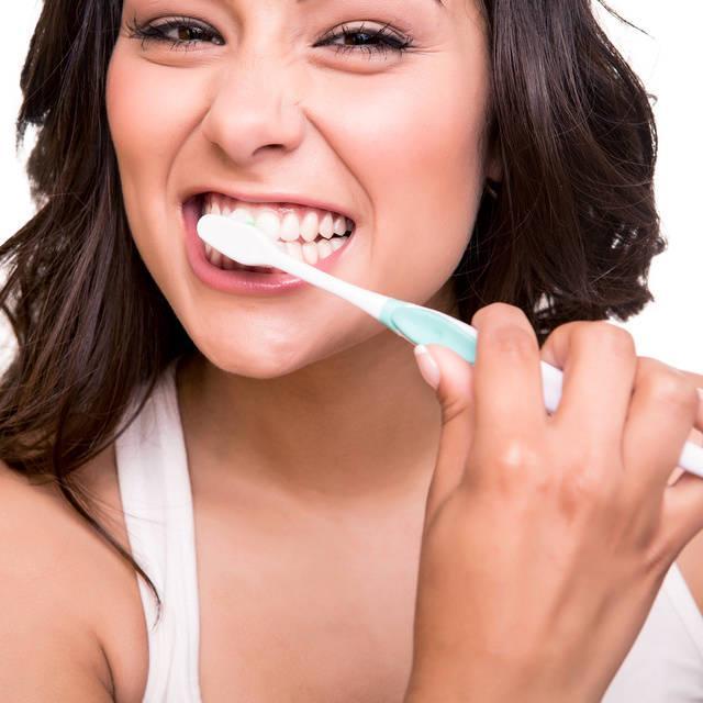 ภาพประกอบบทความ [DIY] ทำยาสีฟัน 'ฟันขาว' ยิ้มสวยเพิ่มเสน่ห์ ปลอดภัยด้วย!