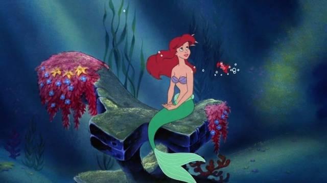 รูปภาพ:https://style.disney.com/wp-content/uploads/sites/24/2014/12/All-Princess-Outfits-Ranked-Ariel-mermaid1.jpg