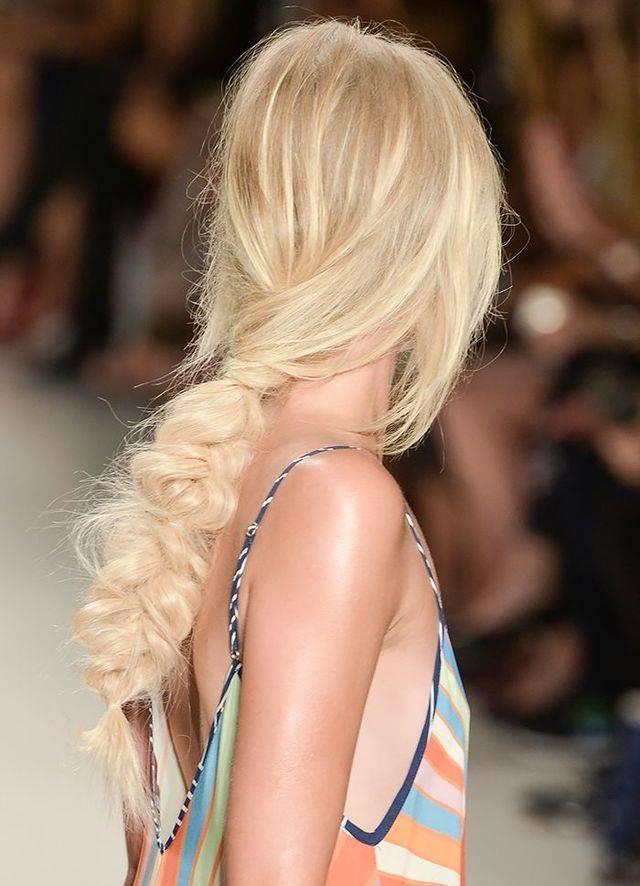 รูปภาพ:http://pophaircuts.com/images/2015/09/boho-hairstyles-with-braids-%E2%80%93-bun-updos-other-great-new-stuff-to-try-out18.jpg