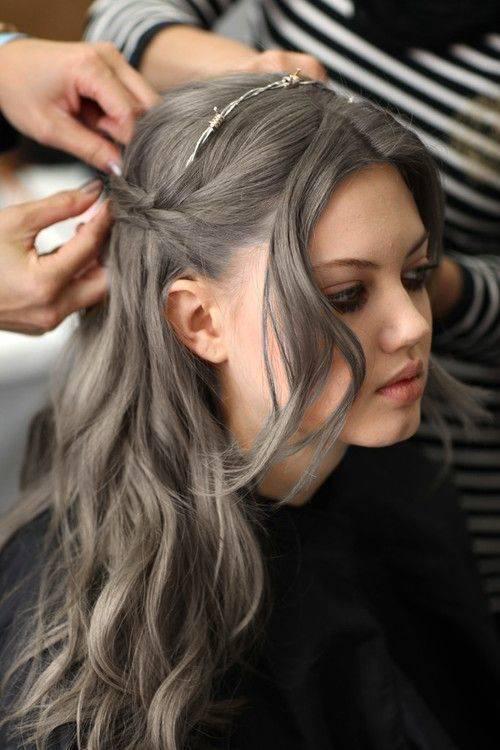 รูปภาพ:http://glamradar.com/wp-content/uploads/2015/01/gray-hair.jpg