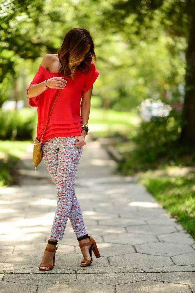 รูปภาพ:http://glamradar.com/wp-content/uploads/2014/06/red-ots-top-and-printed-jeans.jpg