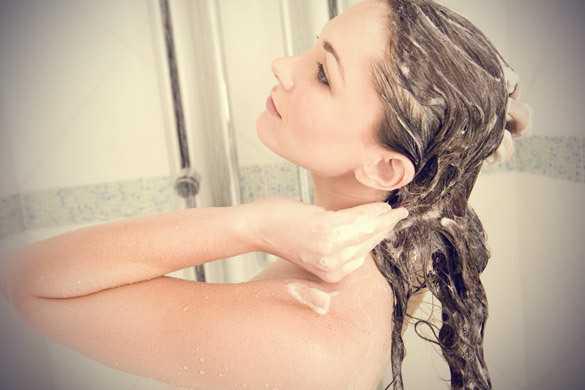 รูปภาพ:http://youqueen.com/wp-content/uploads/2012/05/Woman-in-the-shower-washing-her-hair.jpg