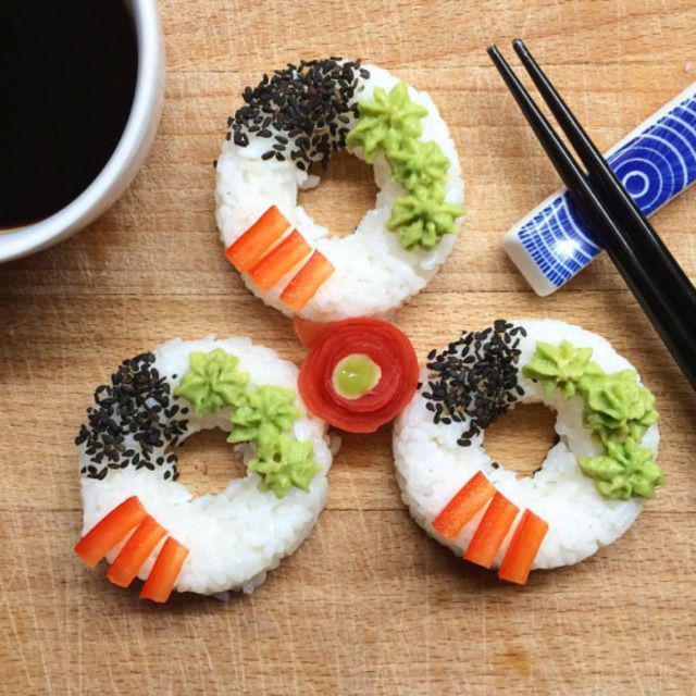 ภาพประกอบบทความ " Sushi donut " แปลงโฉมซูชิแนวใหม่ ไฉไลกว่าเดิม