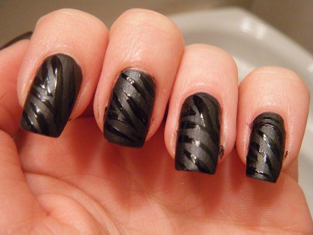 รูปภาพ:http://newnaildesigns.com/wp-content/uploads/matte-black-zebra-nails-319297.jpg