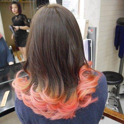 รูปภาพ:http://i0.wp.com/therighthairstyles.com/wp-content/uploads/2016/07/18-brown-hair-with-pastel-pink-dip-dye.jpg?resize=500%2C500