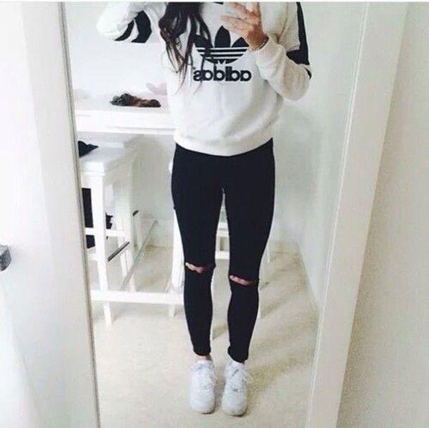 รูปภาพ:http://picture-cdn.wheretoget.it/35df6w-l-610x610-sweater-adidas-tumblr-tumblr+outfit-black+white-black-white-fashion-streetwear-urban-outfit-outfit+idea-fall+outfits-fall+sweater-jumper-jacket-girly-make-style-pink+mk+bag-shirt-s.jpg