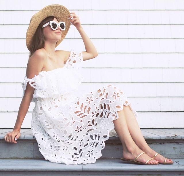 รูปภาพ:http://glamradar.com/wp-content/uploads/2016/07/2.-crochet-summer-dress-with-sun-hat.jpg