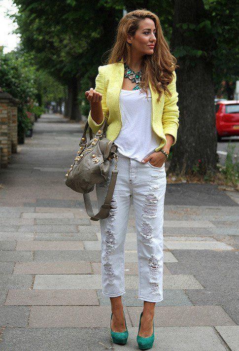 รูปภาพ:http://newfashioncraze.com/wp-content/uploads/2016/04/Ripped-Jeans-Outfit-Idea-with-Yellow-Blazer.jpg