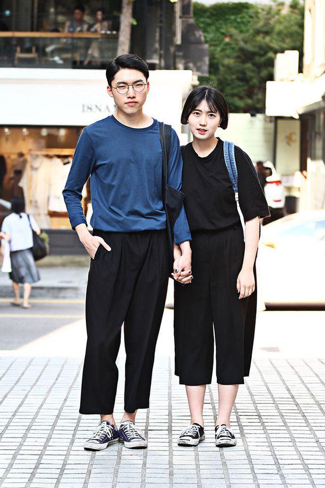 รูปภาพ:http://d2xosoyzehxi5w.cloudfront.net/wp-content/uploads/2015/06/2_01-korean-seoul-street-style-black-blue-culotte.jpg