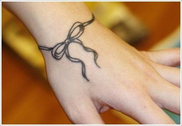 รูปภาพ:http://loudmeyell.com/wp-content/uploads/2013/06/Bracelet-Tattoo-Designs-21.jpg