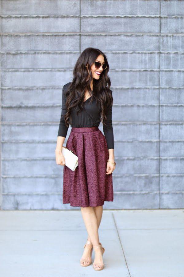 รูปภาพ:http://glamradar.com/wp-content/uploads/2015/10/purple-brocade-skirt.jpg